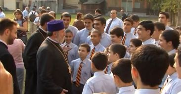 Catholicos of All Armenians Visits Armenian Churches in Kolkata