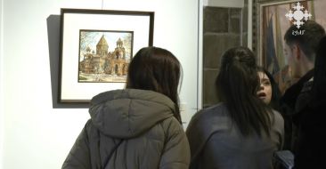 В музее им. Рубена Севакa открылась выставка картин Асмик Карапулян