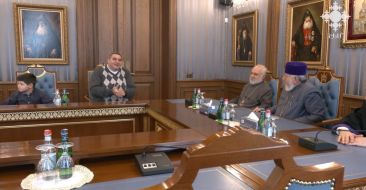 Վեհափառ Հայրապետի նախաձեռնությամբ Կալկաթայում բուժվելուց հետո զինհաշմանդամը վերադարձել է