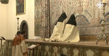 Ծաղկազարդի տոնի օրը՝ երեկոյան ժամերգության ընթացքում կատարվել է Դռնբացեքի արարողություն