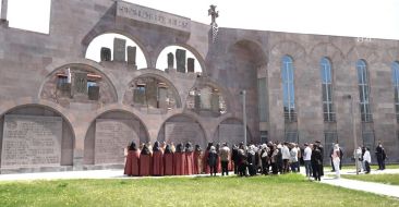 Էջմիածնի Մայր Տաճարում մատուցվել է Մեռելոց հիշատակի Սուրբ և անմահ Պատարագ