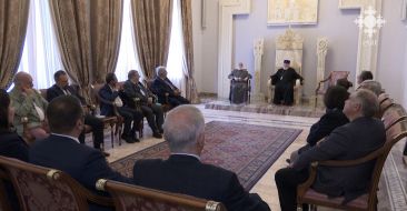Ամենայն Հայոց Կաթողիկոսն ընդունեց ՀՅԴ Հայ դատի համահայկական խորհրդաժողովի մասնակիցներին